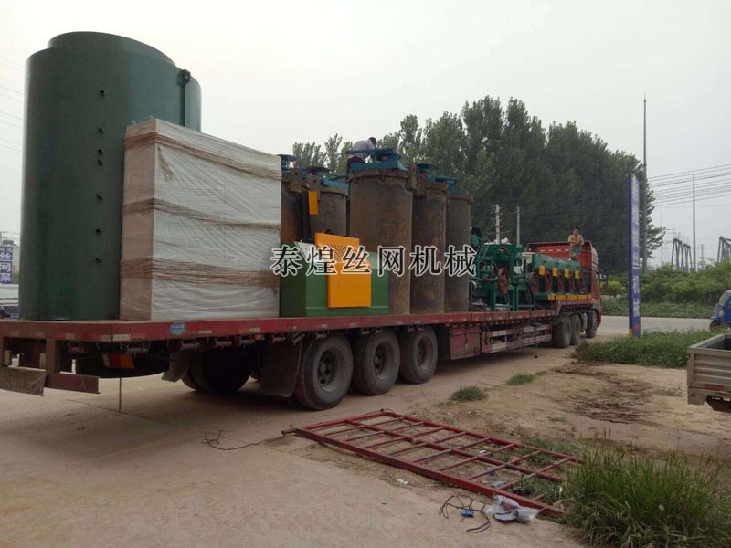 復合直進式拔絲機裝車發(fā)貨中